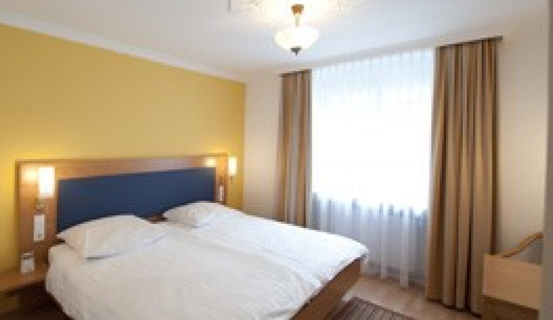 Doppelzimmer (206)